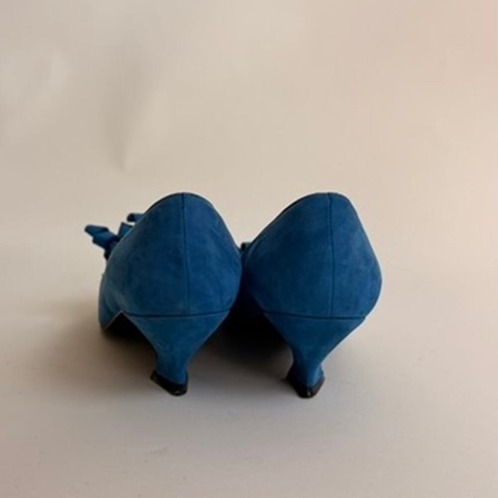 Joan & David Blue Suede Bow Pumps - Made in Italy, Ruffled Kitten Heel, Size 7.5 - Picture 8 of 9